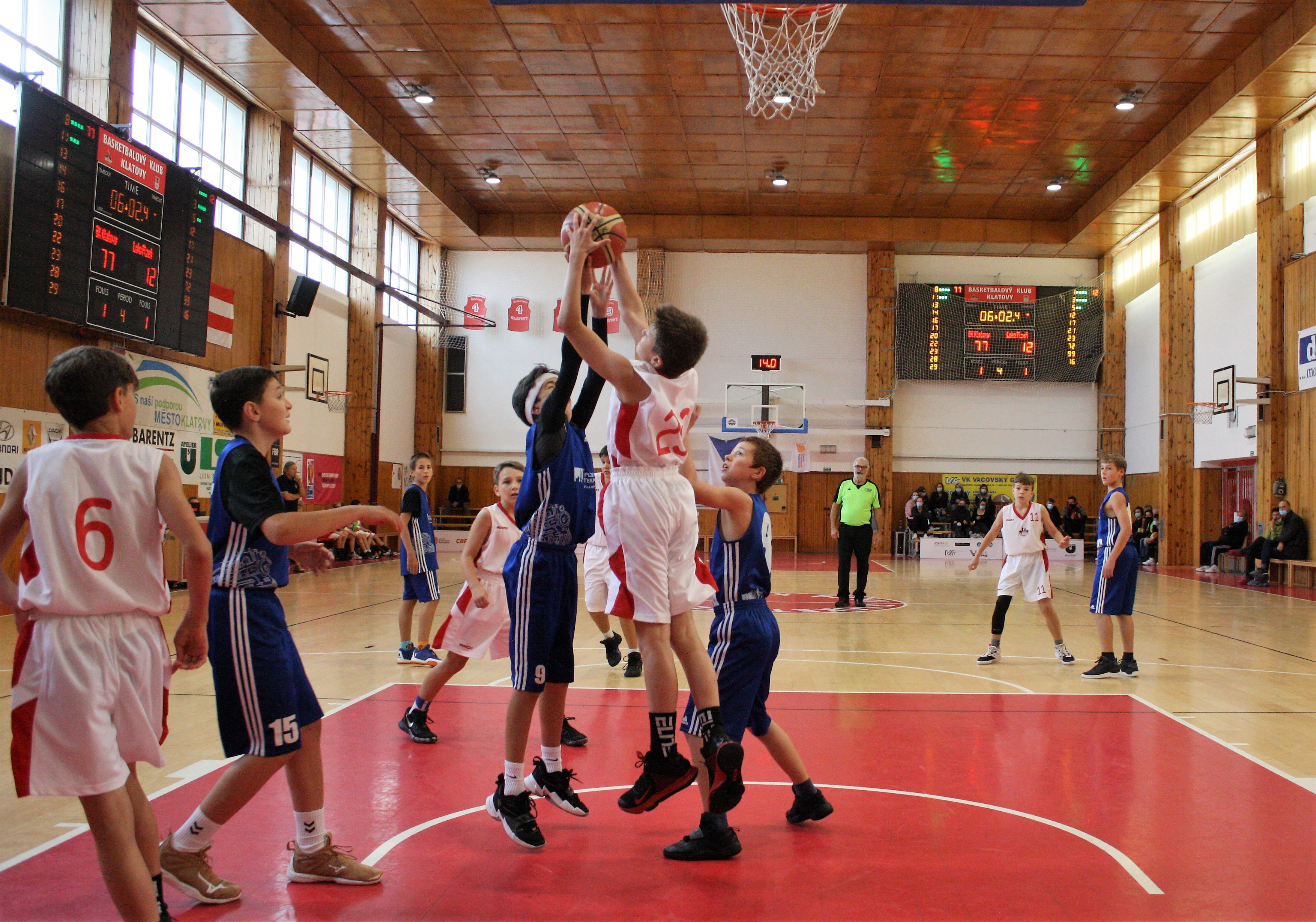 O souboje při útočném doskoku nebyla v utkáních kluků U13 s Plzní nouze