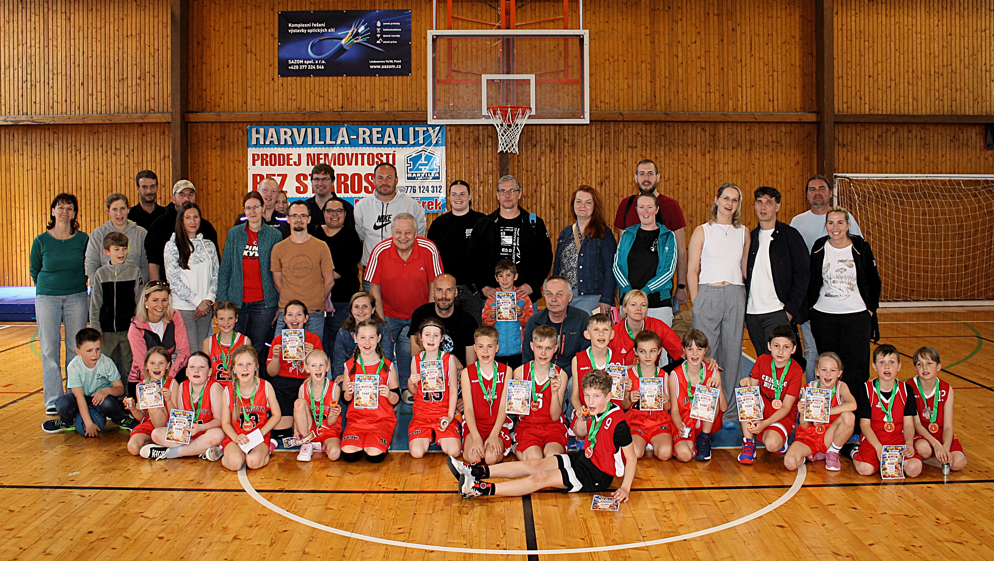 Kompletní klatovská equipa na turnaji v Přešticích.