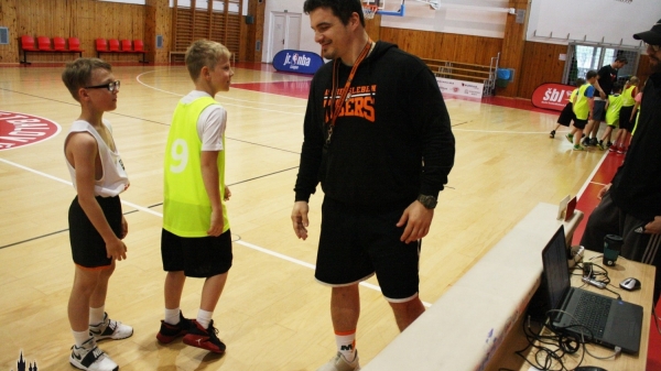 jr.NBA zná postupující
