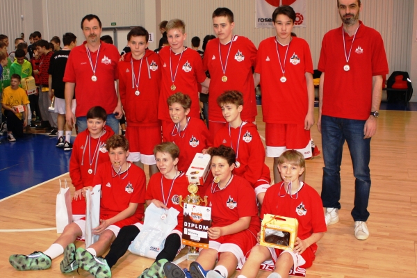 Po historickém vítězství na Easter Cupu 2016 vybojovali kluci U14 i další obrovský úspěch, když postoupili z předkola na závěrečný turnaj 8 nejlepších týmů ČR !