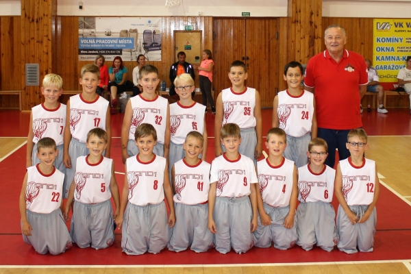 BK Klatovy U11 zleva stojí Šnejdar, Zub, Doležal, Stegner, Kmetek, Eichler, trenér Ing.Svojanovský. Zleva klečí Petrovický L., Pavelec, Kodyš, Šlof, Petrovický M., Rendl, Kavka a Janča. Chybí Žáček, Klepal a Gashi.