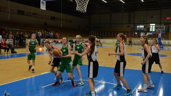 NF 2015 - 2.semifinále: Hradec Králové - Valosun Brno