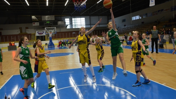 NF 2015 - zápas o 3.místo: Basket Slovanka - Valosun Brno
