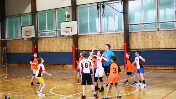 Turnaj ZŠ 4 - 5.tříd  květen 2016