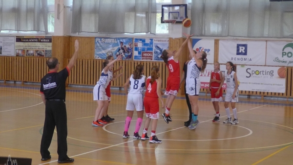 Starší žákyně U15 - zápasy v Kralupech a na Spartě